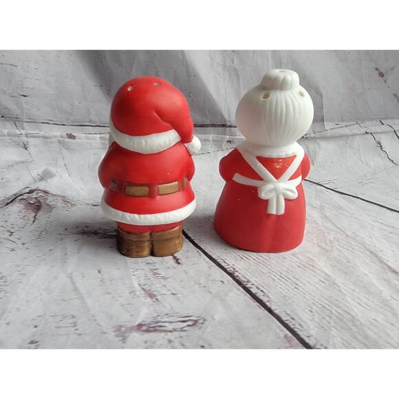 1987 Enesco Chris Davenport Santa Mrs Clause Salt & Pepper Holding S & P Letter - Picture 5 of 11